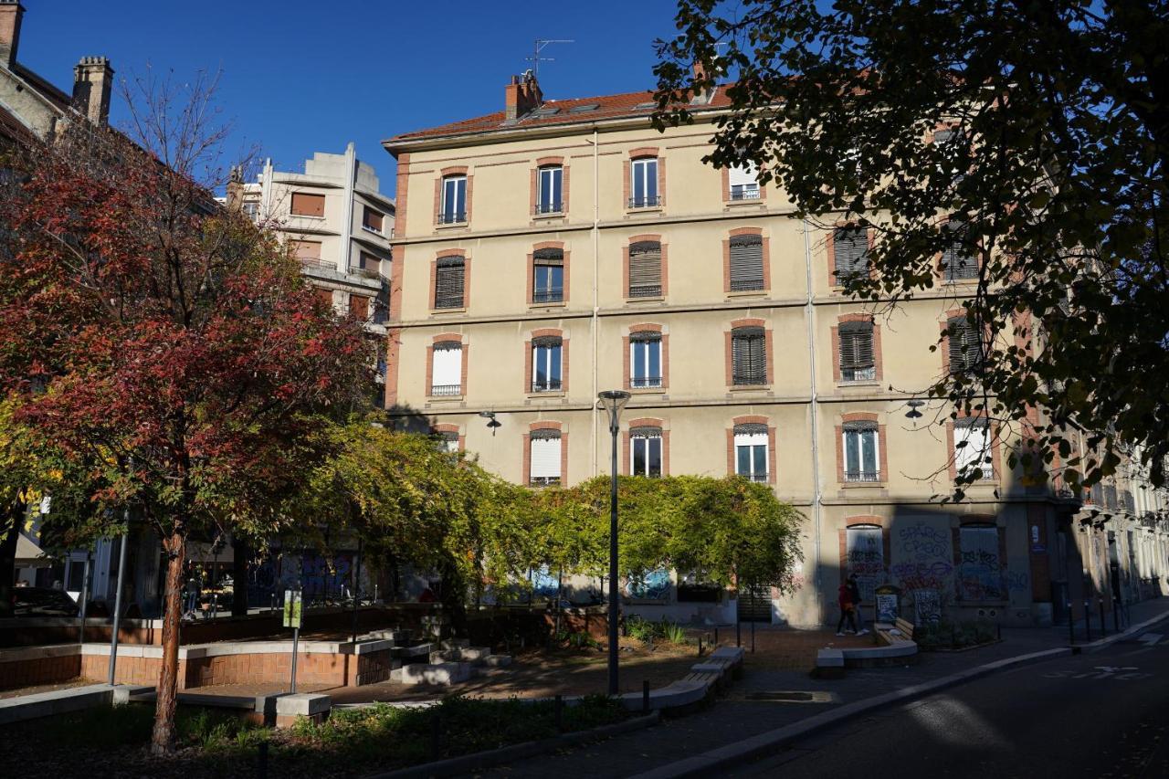 Studio Plein Centre, Calme, Parking Inclus, Piscine Et Gardien Grenoble Exteriör bild